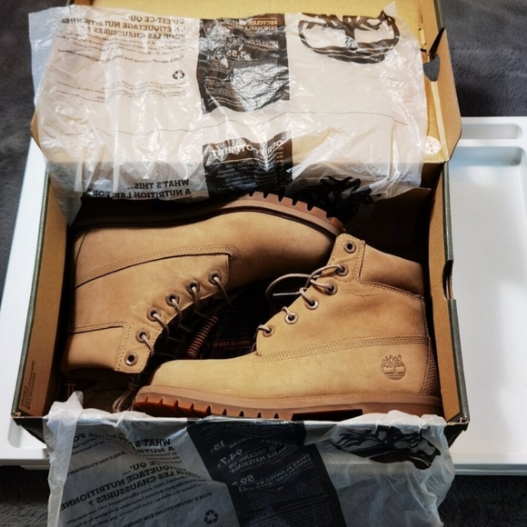 Timberland hightop waterproof boots youth size